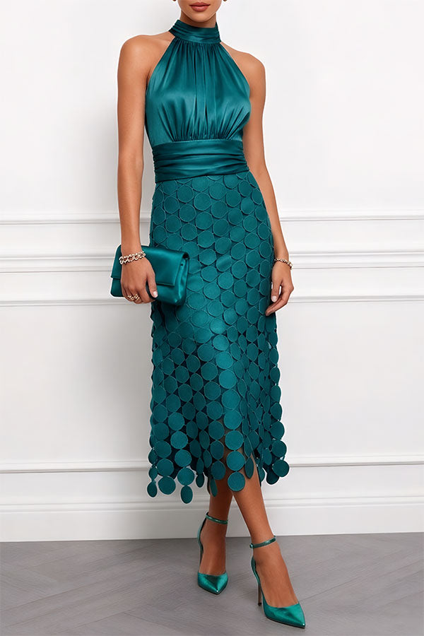 Alva | Robe midi texturée à licou pour occasions spéciales