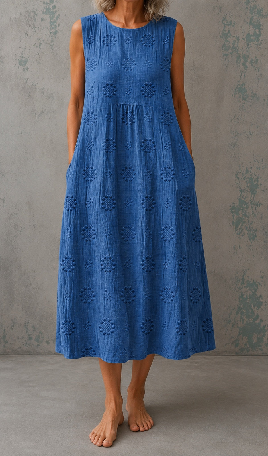 Linnea | Robe midi fleurie sans manches