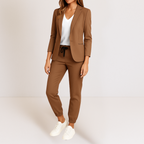 Monique | Modern Elegance in a Comfortable Outfit
