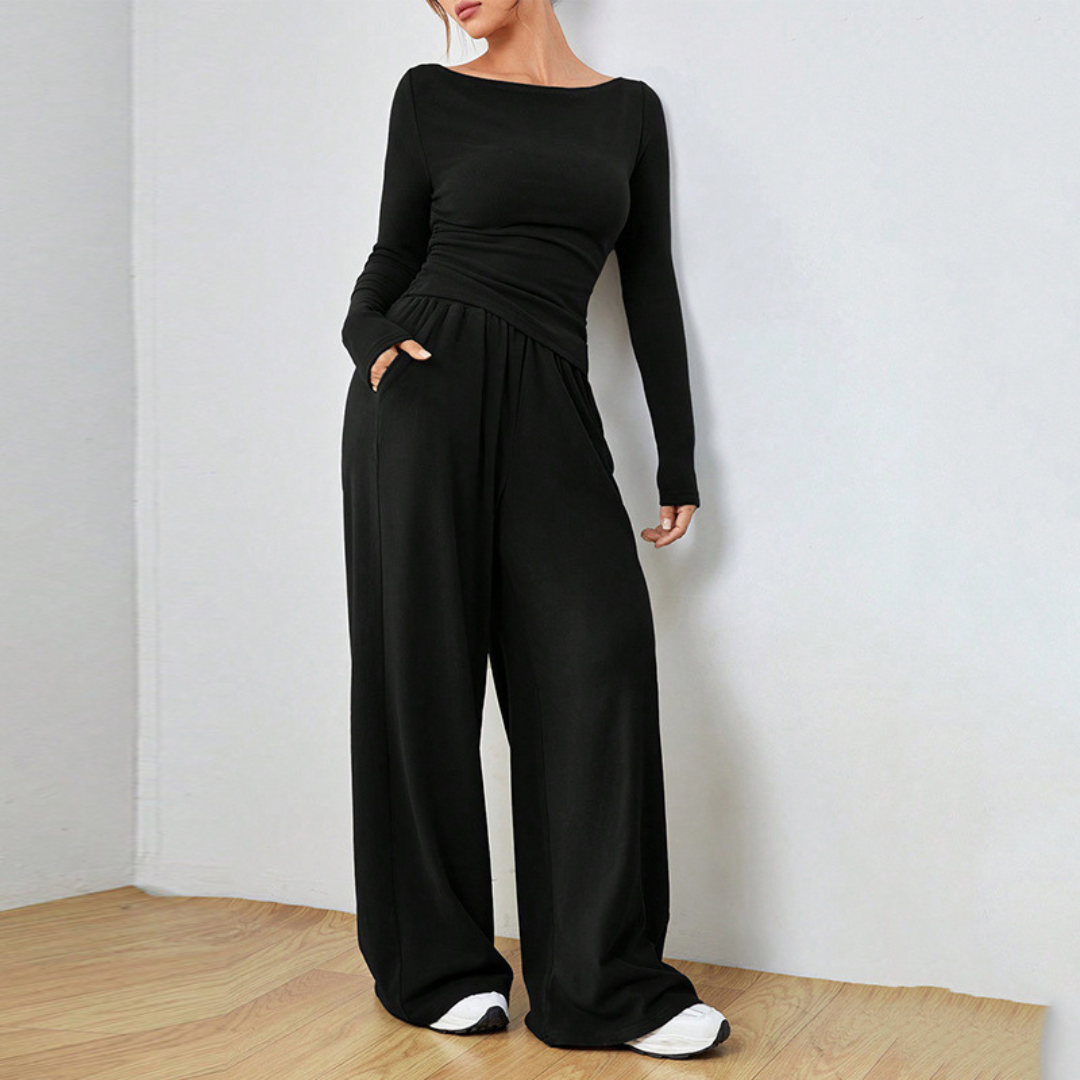 Abigail Elegant Cozy Set | Relaxed-Fit Top and Trousers