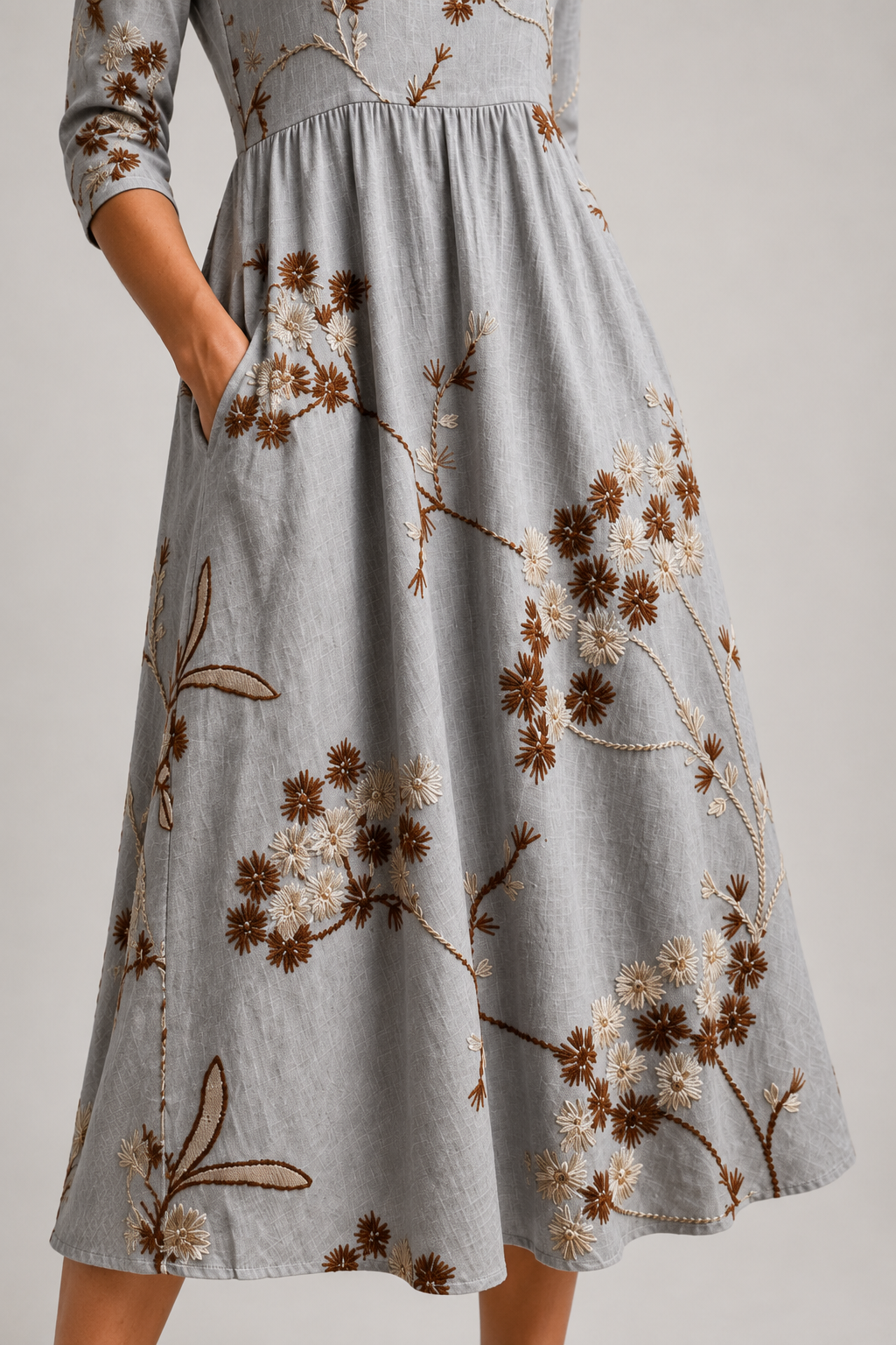 Noelia | Embroidered Midi Dress
