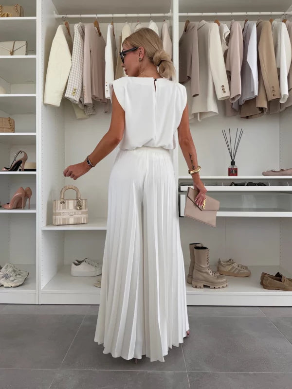 Evelyn Elegant 2-Piece Set | Flowing Top and Pleated Trousers