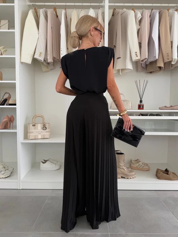 Evelyn Elegant 2-Piece Set | Flowing Top and Pleated Trousers